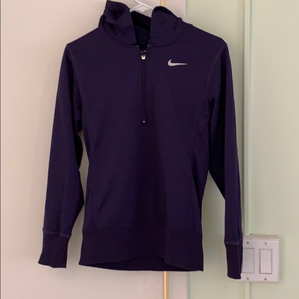 Nike quarter zip hoodie. Size xs. Used.